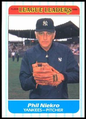 28 Phil Niekro